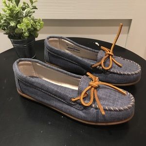 !SOLD! Minnetonka Moccasins Denim Driving Loafer